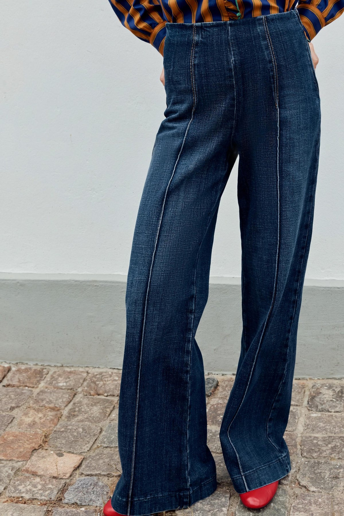 Noemie Seamed High Rise Wide Leg Jeans
