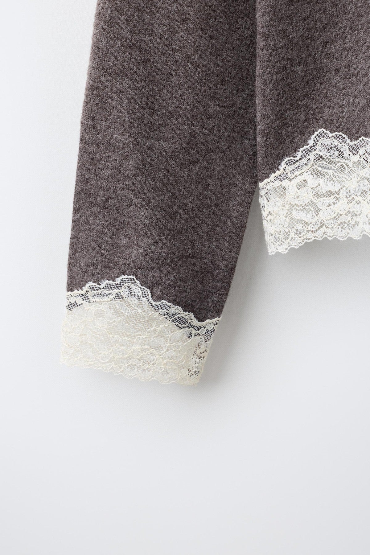 Rosie Lace Trim Cropped Knit Top